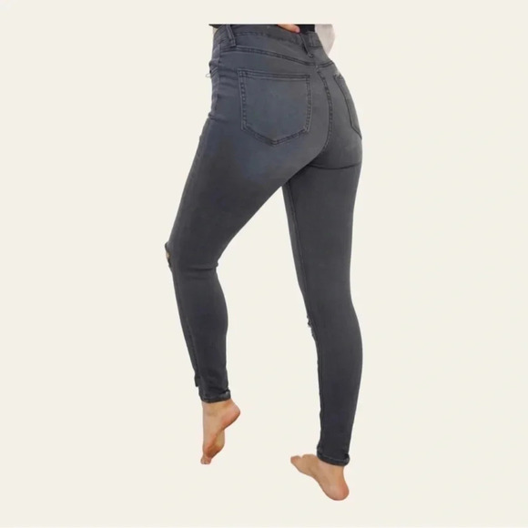 1112. SIMPLY OBSESSED DENIM JEANS BLACK IN COLOR SIZE 1 (JUNIORS) - Picture 2 of 14